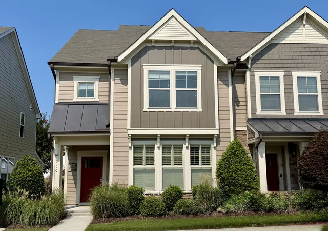 Photo 3 of Sale Pending at 960 Ambergate Sta, Apex, NC 27502 | MLS# 10185654 | Listing updated on 2026-08-29