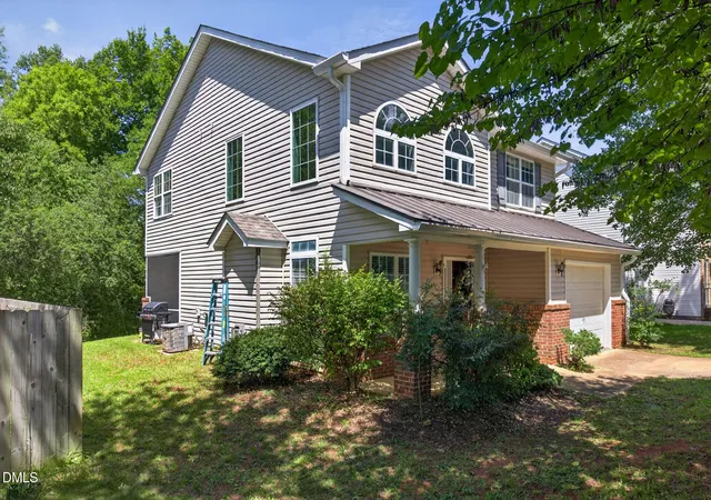 3rd image of 1145 Briarwood Dr, Mebane, NC 27302 | MLS# 10185669