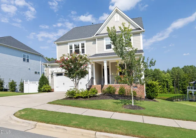 Photo 2 of Single family home for sale at 169 Hidden Blf Dr, Chapel Hill, NC 27517 | MLS# 10186148 | Listing updated on 2026-09-06