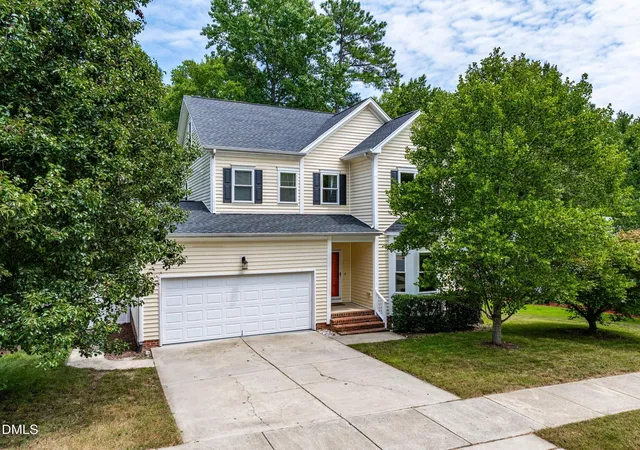 2nd image of 305 Chapel Valley Ln, Apex, NC 27502 | MLS# 10186364