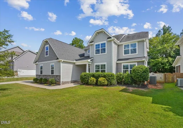 2nd image of 125 Tarkenton Ct, Clayton, NC 27527 | MLS# 10185786