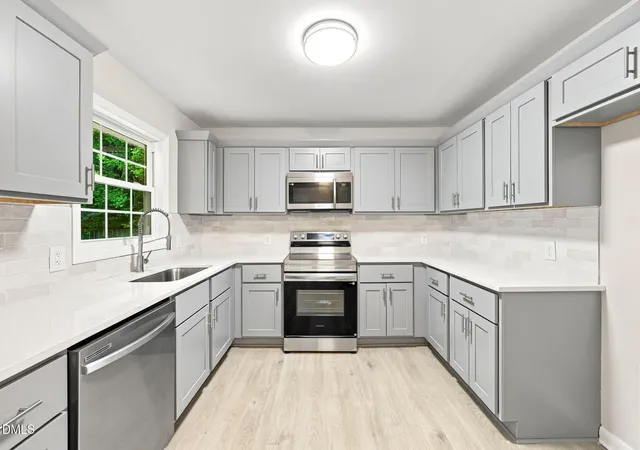 3rd image of 3012 Byrd Ave, Sanford, NC 27332 | MLS# 10185982