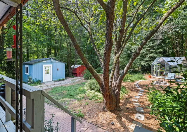 2nd image of 604 Hatch Rd, Chapel Hill, NC 27516 | MLS# 10186265