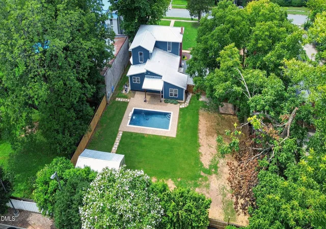 2nd image of 309 N Maple St, Graham, NC 27253 | MLS# 10186690