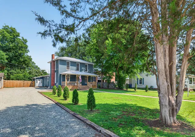 3rd image of 309 N Maple St, Graham, NC 27253 | MLS# 10186690