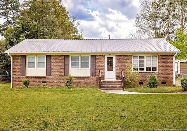 1st image of 429 Morningside Dr, Fayetteville, NC 28311 | MLS# 767367