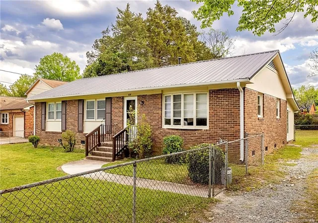 4th image of 429 Morningside Dr, Fayetteville, NC 28311 | MLS# 767367
