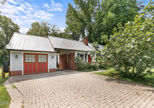 2nd image of 2113 Henslowe Dr, Raleigh, NC 27603 | MLS# 10186528