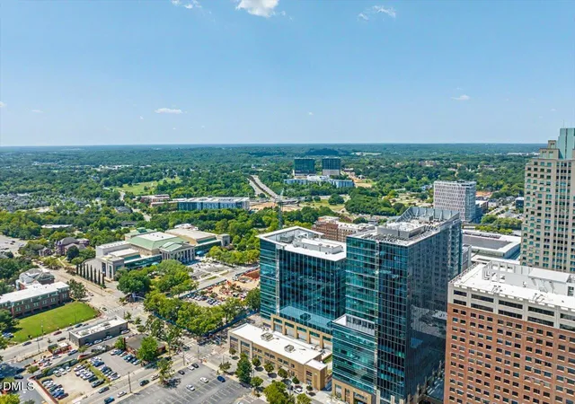 2nd image of 274 E Davie St, Raleigh, NC 27601