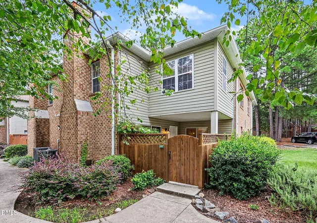 18th image of 434 Summerwalk Cir, Chapel Hill, NC 27517 | MLS# 10186429