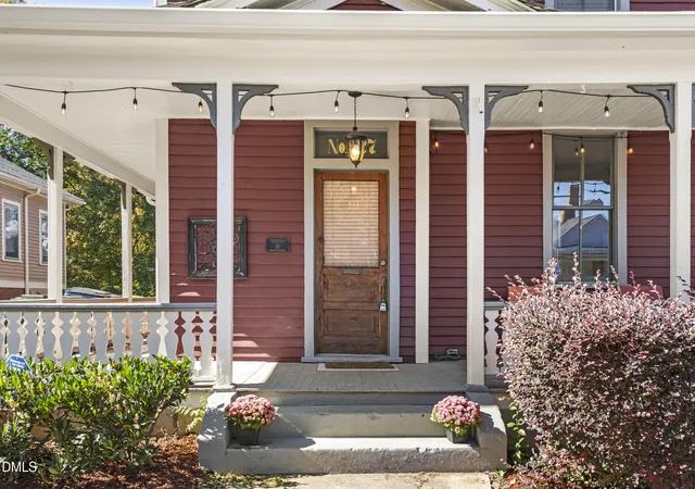 Photo 3 of Sale Pending at 527 N East St, Raleigh, NC 27604 | MLS# 10189698 | Listing updated on 2026-09-13