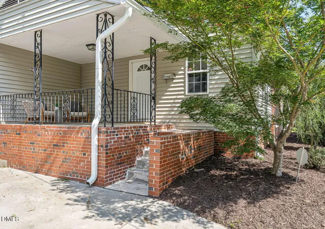 Photo 2 of Sale Pending at 2111 Woodview Dr, Raleigh, NC 27604 | MLS# 10188916 | Listing updated on 2026-08-31