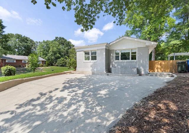33rd image of 2513 Janet St, Durham, NC 27707 | MLS# 10186092