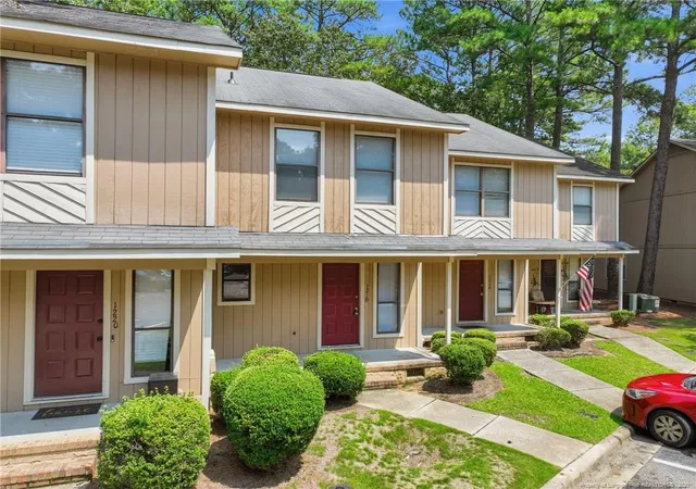 2nd image of 1218 Huntsman Ct, Fayetteville, NC 28303 | MLS# 767552
