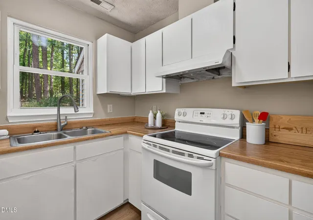 Photo 4 of Single family home for sale at 2205 Mariner Cir, Raleigh, NC 27603 | MLS# 10185851 | Listing updated on 2026-08-27