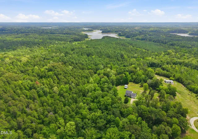Photo 4 of Single family home for sale at 409 Reaves Ln, Semora, NC 27343 | MLS# 10186304 | Listing updated on 2026-10-06