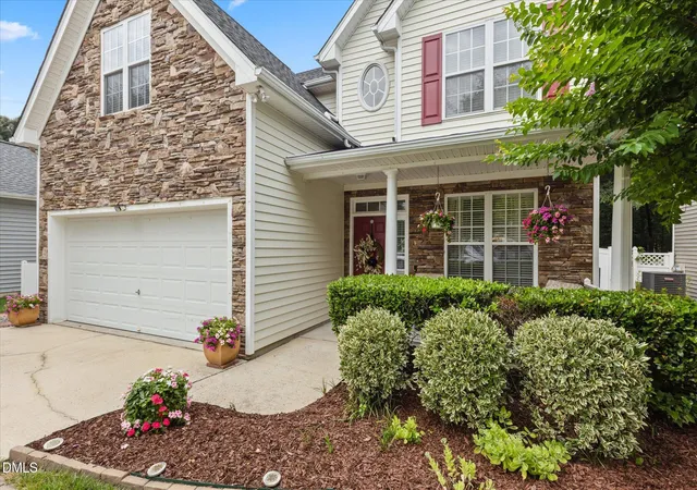2nd image of 8035 Marsh Hollow Dr, Raleigh, NC 27616 | MLS# 10187326