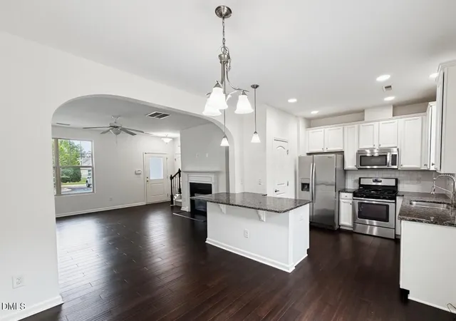 1st image of 14 Pilatus Dr, Durham, NC 27705 | MLS# 10186723