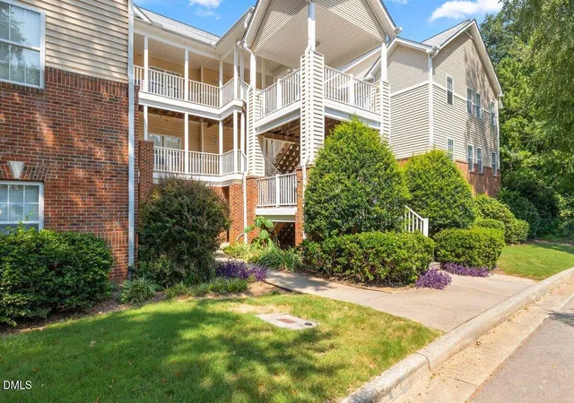 Photo 1 of Sale Pending at 514 Glenolden Ct, Cary, NC 27513 | MLS# 10186205 | Listing updated on 2026-08-28