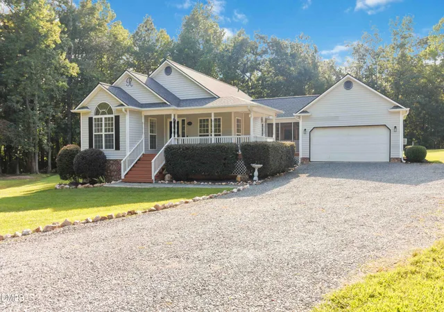 Photo 1 of Sale Pending at 318 Davis Farm Dr, Selma, NC 27576 | MLS# 10186696 | Listing updated on 2026-08-25