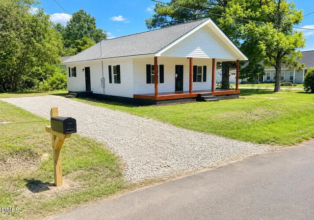 Photo 1 of Single family home for sale at 302 W 1st Street, Princeton, NC 27569 | MLS# 10186343 | Listing updated on 2026-08-19