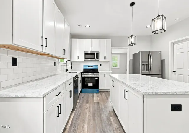 Photo 3 of Single family home for sale at 302 W 1st Street, Princeton, NC 27569 | MLS# 10186343 | Listing updated on 2026-08-19