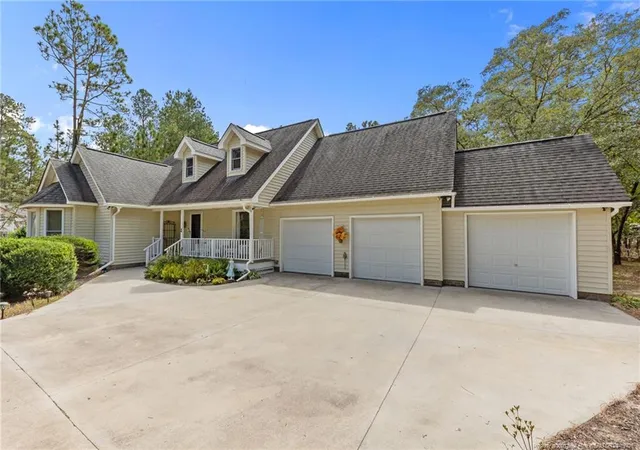 Photo 2 of Single family home for sale at 16000 Wildlife Ln, Wagram, NC 28396 | MLS# 767625 | Listing updated on 2026-08-13