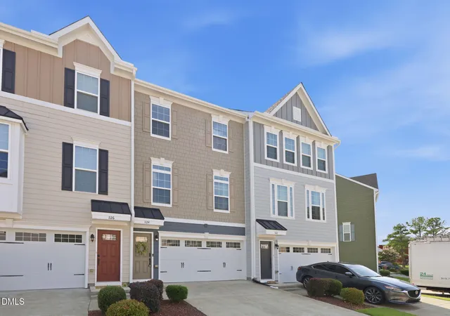 2nd image of 1124 Platform Dr, Apex, NC 27502 | MLS# 10186076