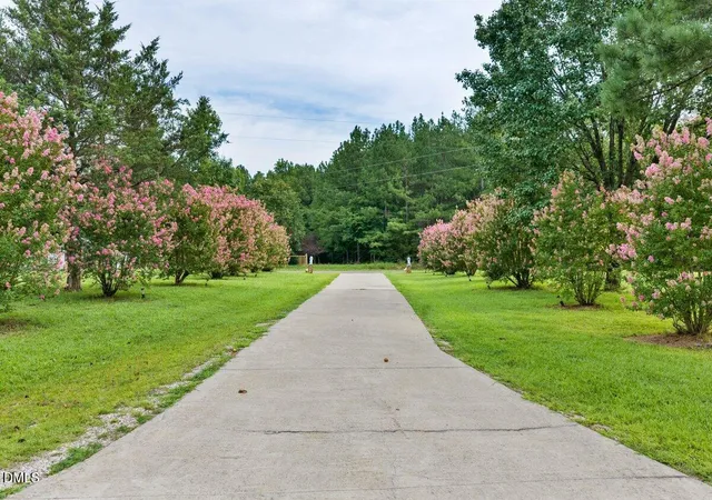 Photo 3 of Single family home for sale at 494 Rifle Range Rd, Warrenton, NC 27589 | MLS# 10186048 | Listing updated on 2026-09-04