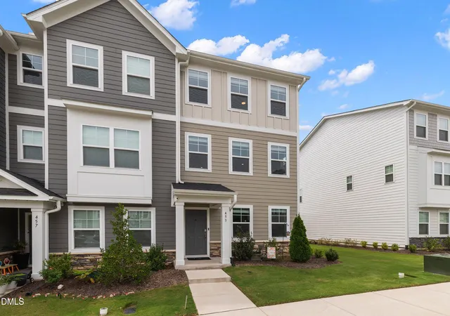 2nd image of 455 Deercroft Dr, Apex, NC 27539 | MLS# 10186024