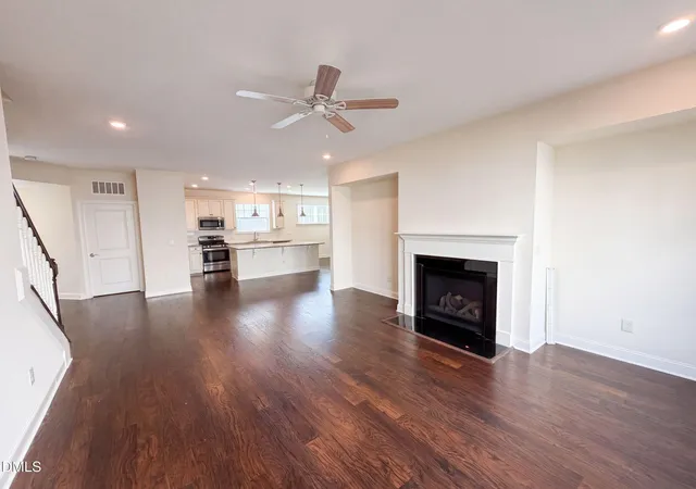 Photo 4 of Single family home for sale at 1337 Farm Pond Trl, Durham, NC 27703 | MLS# 10185930 | Listing updated on 2026-08-27