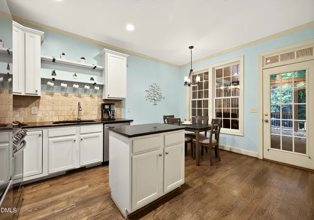 Photo 4 of Single family home for sale at 441 Marsh Landing Dr, Holly Springs, NC 27540 | MLS# 10186293 | Listing updated on 2026-09-10