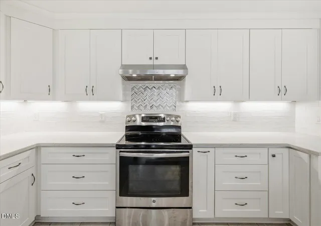 Photo 3 of Sale Pending at 1013 Laurens Way, Knightdale, NC 27545 | MLS# 10186252 | Listing updated on 2026-08-28
