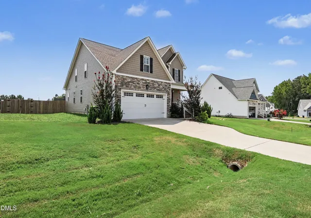Photo 2 of Single family home for sale at 201 Noramac Ct, Selma, NC 27576 | MLS# 10186166 | Listing updated on 2026-09-14