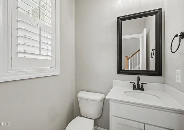 Photo 4 of Single family home for sale at 201 Noramac Ct, Selma, NC 27576 | MLS# 10186166 | Listing updated on 2026-09-14