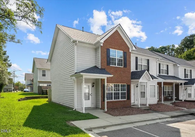 3rd image of 2857 Bennington Dr, Clayton, NC 27520 | MLS# 10186093