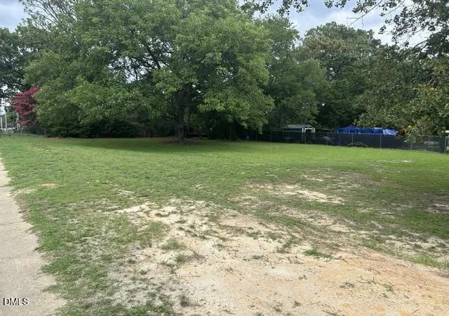3rd image of 5918 Shenandoah Dr, Fayetteville, NC 28304 | MLS# 10186776
