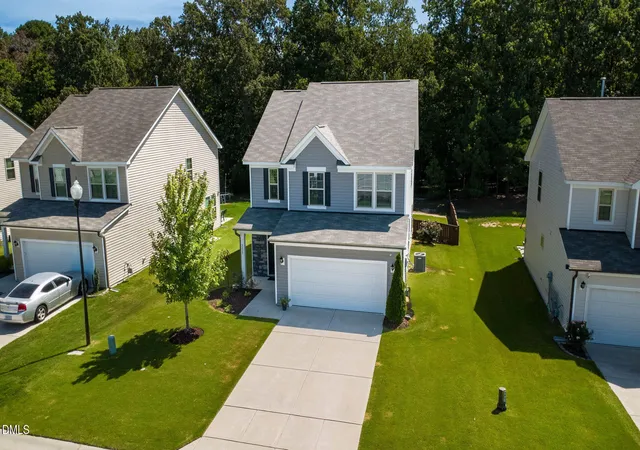 Photo 4 of Single family home for sale at 3428 Lacewing Dr, Zebulon, NC 27597 | MLS# 10187466 | Listing updated on 2026-09-28