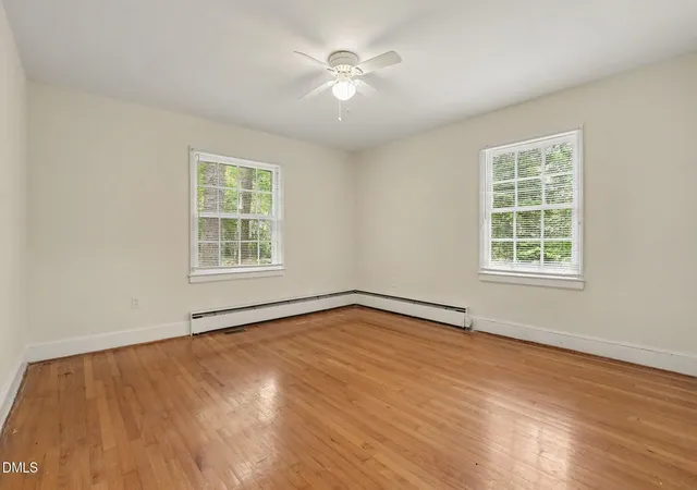 3rd image of 423 Whitehead Cir, Chapel Hill, NC 27514 | MLS# 10186297