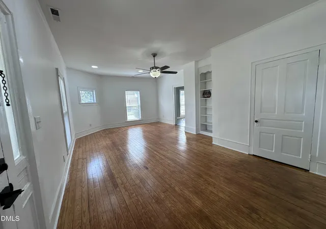 Photo 3 of Single family home for sale at 201 N Massey St, Selma, NC 27576 | MLS# 10186045 | Listing updated on 2026-08-13