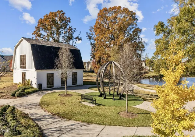 31st image of 233 Luftee Ln, Holly Springs, NC 27540 | MLS# 10186264