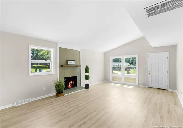 Photo 4 of Single family home for sale at 434 Lynhurst Dr, Fayetteville, NC 28314 | MLS# 766737 | Listing updated on 2026-08-16