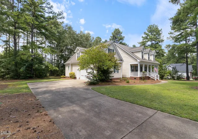 Photo 3 of Single family home for sale at 1007 Swift Crk Dr, Clayton, NC 27520 | MLS# 10187651 | Listing updated on 2026-08-20