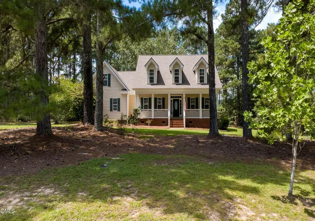 Photo 4 of Single family home for sale at 1007 Swift Crk Dr, Clayton, NC 27520 | MLS# 10187651 | Listing updated on 2026-08-20