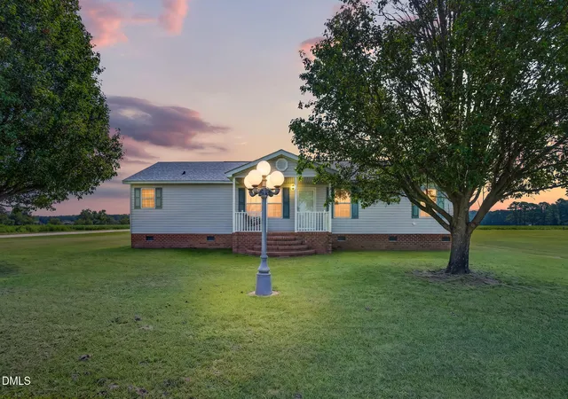 Photo 1 of Single family home for sale at 8505 Ransom Ln, Kenly, NC 27542 | MLS# 10186389 | Listing updated on 2026-09-23