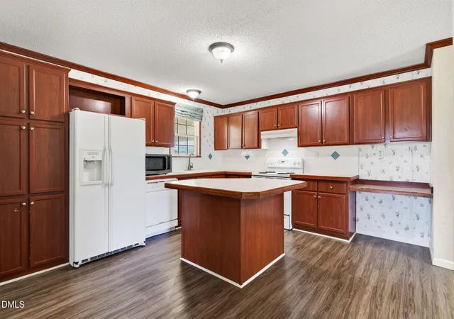 Photo 4 of Single family home for sale at 8505 Ransom Ln, Kenly, NC 27542 | MLS# 10186389 | Listing updated on 2026-09-23