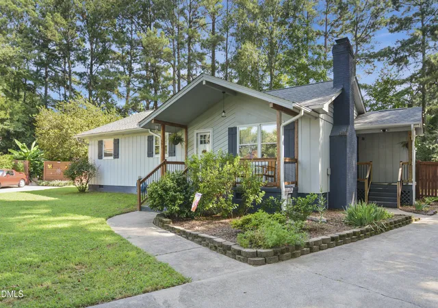 Photo 3 of Single family home for sale at 501 Yates Pl, Zebulon, NC 27597 | MLS# 10186608 | Listing updated on 2026-08-17