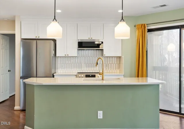 Photo 3 of Condo for sale at 924 New Kent Pl, Cary, NC 27511 | MLS# 10186085 | Listing updated on 2026-08-14