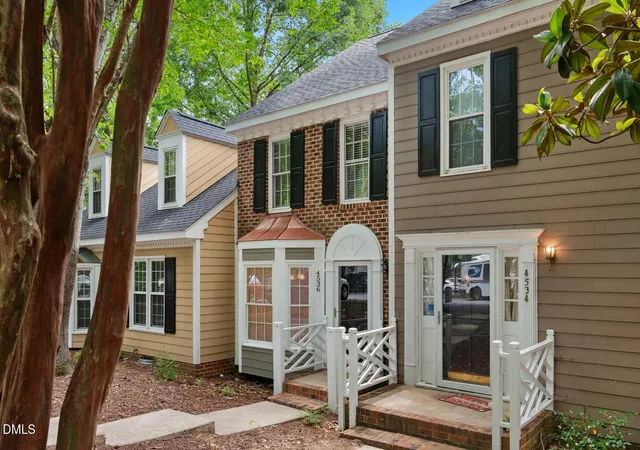 3rd image of 4536 Hamptonshire Dr, Raleigh, NC 27613 | MLS# 10186397