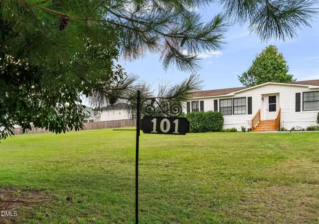 Photo 3 of Manufactured home for sale at 101 Ander Ln, Willow Springs, NC 27592 | MLS# 10187797 | Listing updated on 2026-09-21